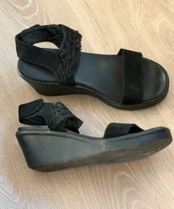 Sketchers sandaler