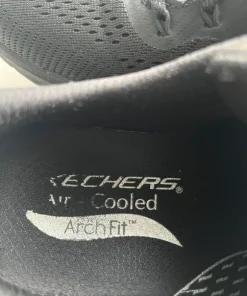 Sketschers ArchFit koko 37