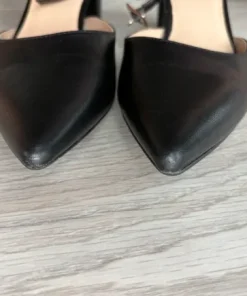 Sko med hæl
