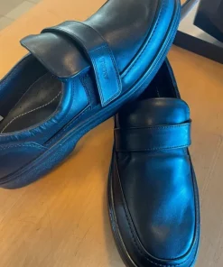 Sko med velcro
