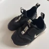 Skor Adidas