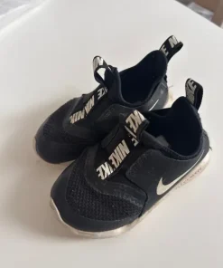 Skor Adidas