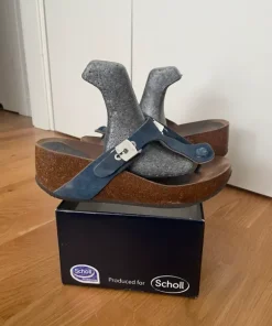 Skórzane buty na koturnie SCHOLL roz 40