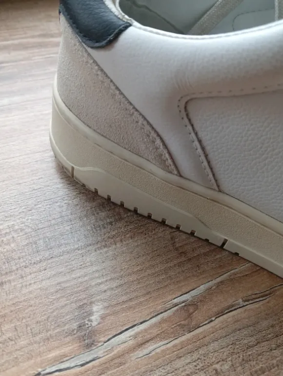 Skórzane sneakersy Karl Lagerfeld r. 45 białe oryginał