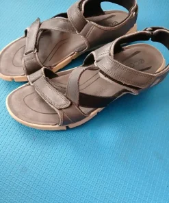 Skórzane sportowe sandały Ecco r.40