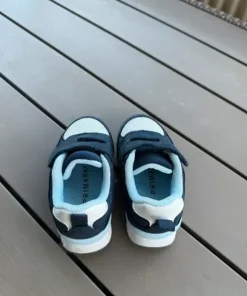 Sneakers stl 22