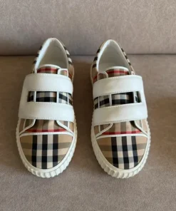 Sneakersy Burberry rozm. 28
