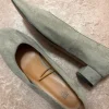Snygga beige/taupe klackskor från H&M strl 39