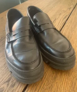 Sorte loafers