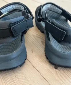Sorte Merrell sandaler i str. 38