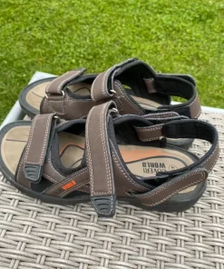 Ställbara sandaler