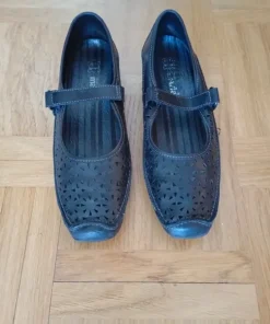 Summer shoes