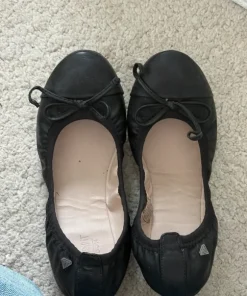 Svarta Ballerinaskor vintage 37