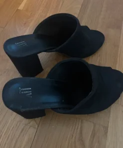 Svarta klackskor/mules – strl 40