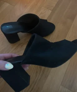 Svarta klackskor/mules – strl 40