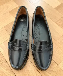 Svarta loafers i äkta läder – stl 35