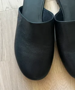 Svarta skinn mules från Vagabond, storlek 39