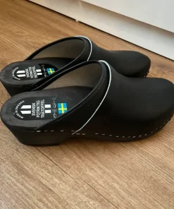 Svensk fotriktigt trätoffel 42