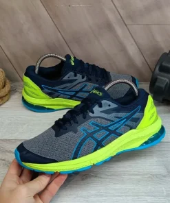 Szare czarne buty sportowe do biegania daily sneakersy Asics GT 1000