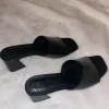 tolppakorkoiset sandaalit