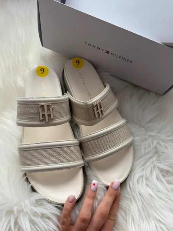 Tommy hilfiger kremowe beżowe białe klapki wsuwane klapeczki wygodne letnie