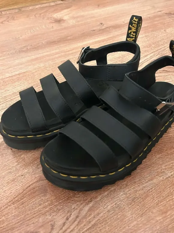 Tytuł: Sandały Dr. Martens Blaire Black damskie 41 platforma