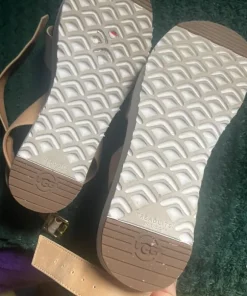 Ugg 37 sandały
