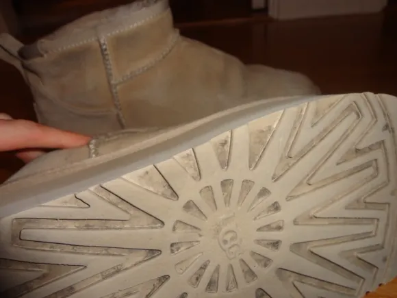 UGG Mini Boots Beige