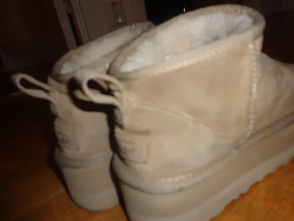 UGG Mini Boots Beige