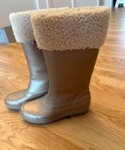 Ugg rain boots