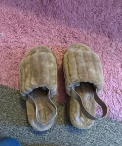UGG sandaler tofflor med platå
