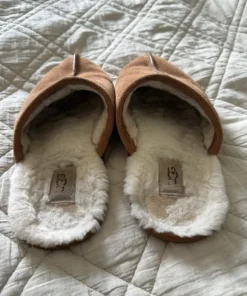 UGG Scuffs