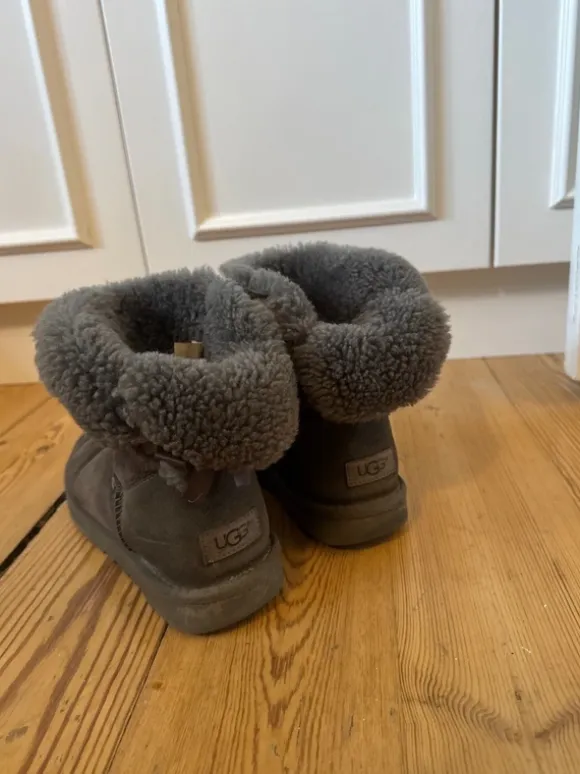 Ugg støvler grå