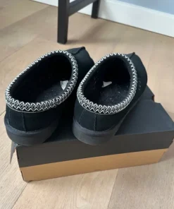 Ugg tasman