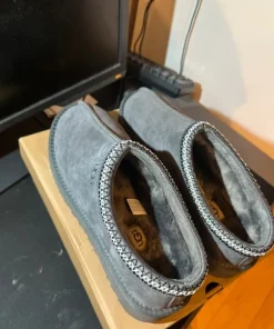 Ugg Tasman