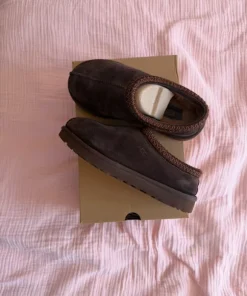 UGG Tasman