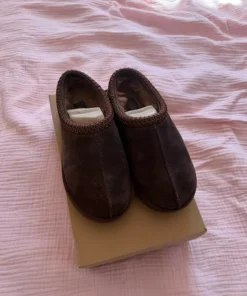 UGG Tasman