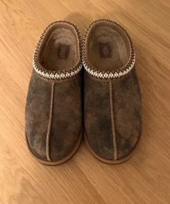 Ugg Tasman
