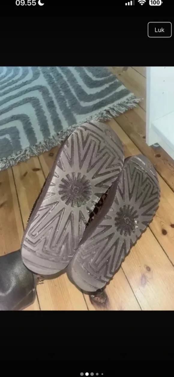 Ugg tasman