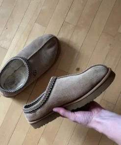 Ugg tasman beige