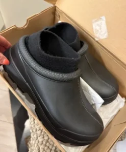 Ugg Tasman X