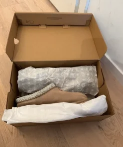 UGG Tazz Sand