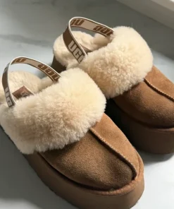 UGG Tazz Slipper