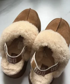 UGG Tazz Slipper