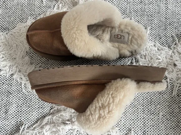 Ugg tohvelit