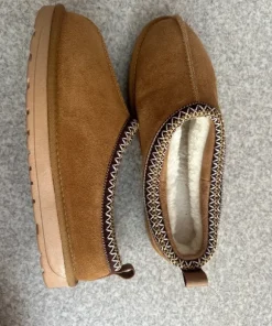 Ugg-liknande tofflor