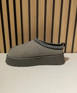 Uggs.