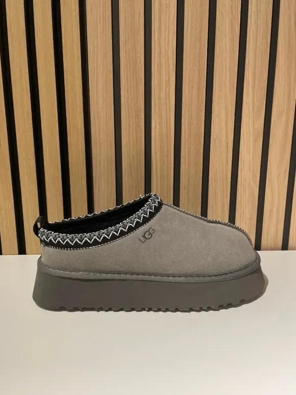 Uggs.