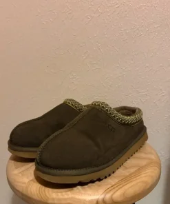 Uggs khaki
