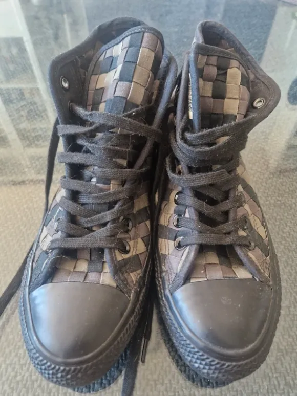Unique woven converse high tops black and grey size 41.5